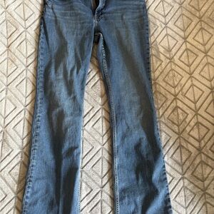 Wrangler Women's Flare Jeans in Classic Blue